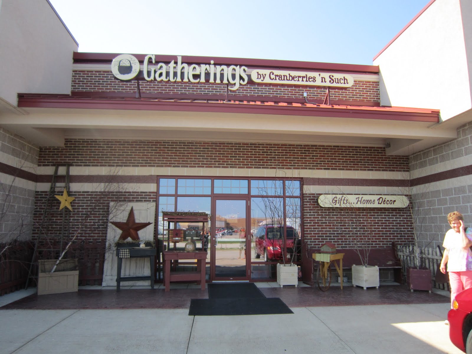 The Primitive Hutch Lets Go To Tomah and Wisconsin Rapids!