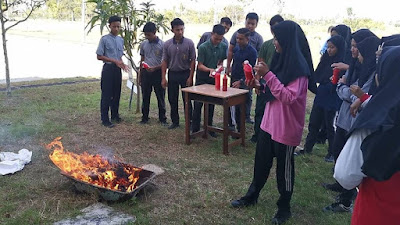 Rekacipta Alat Pemadam Kebakaran. Kreatifnya Murid Kita! 