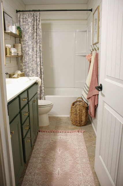 Inexpensive ways to update a boring bathroom