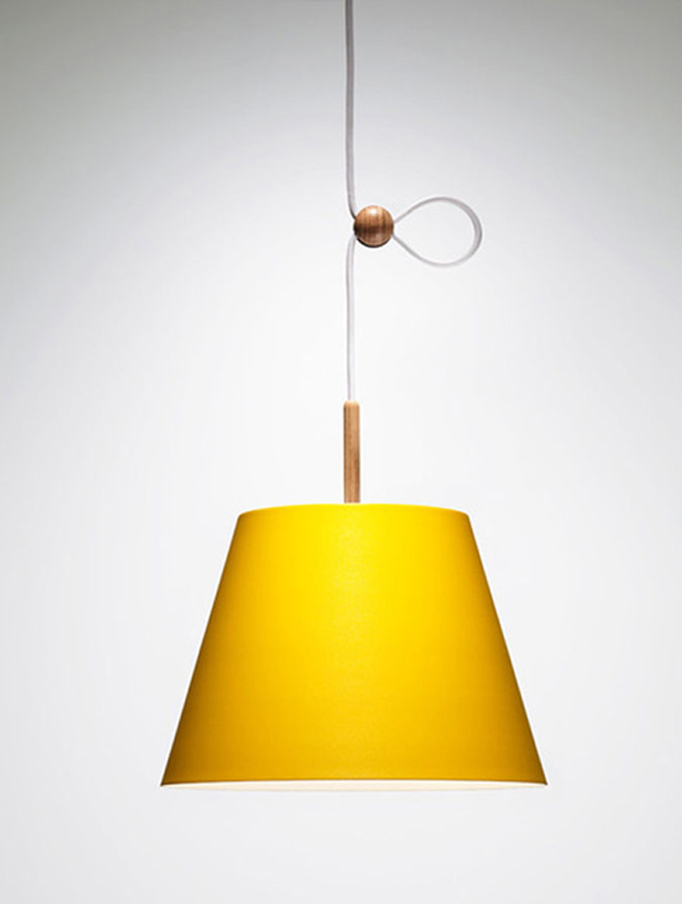 Luxo Simples Assim Luminária brasileira recebe prêmio Good Design