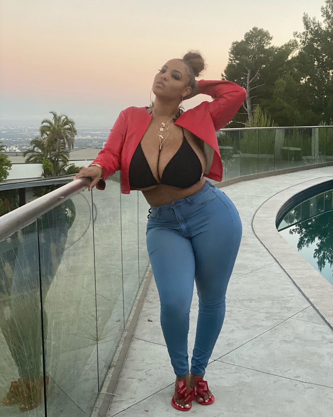 Persephanii Bra Stephanie Nelson AKA Persephanii Launched K Bra 132300 |  Hot Sex Picture