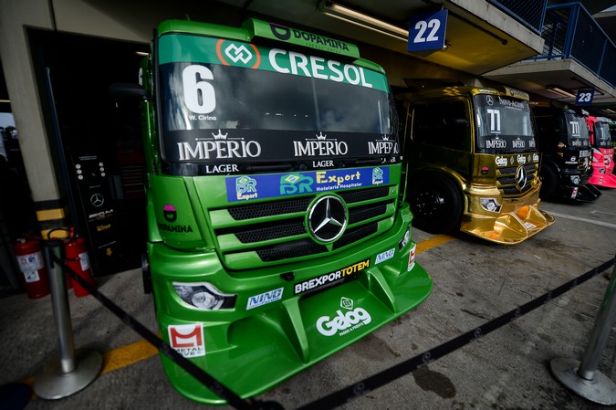Mercedes-Benz Actros acelera pela liderança da Copa Truck 2020