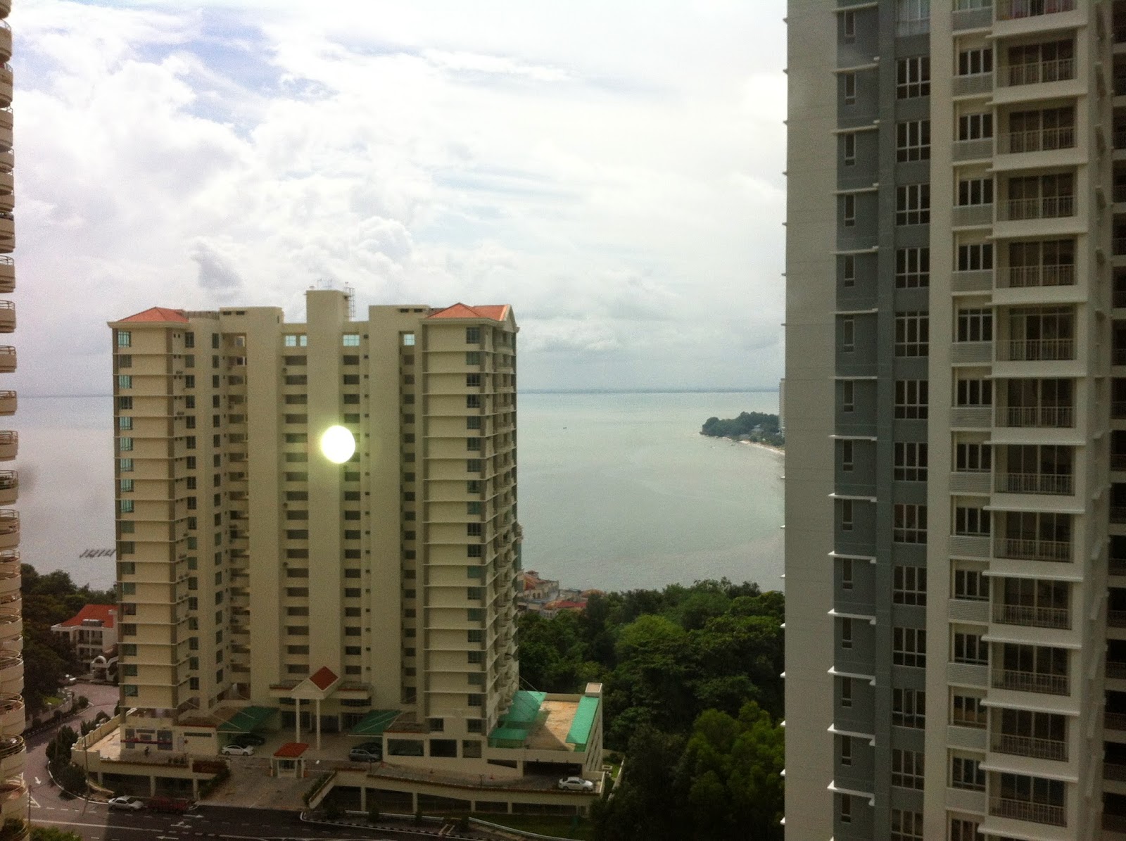Penang Real Estate The Straits Regency For Quick Rent RM2500