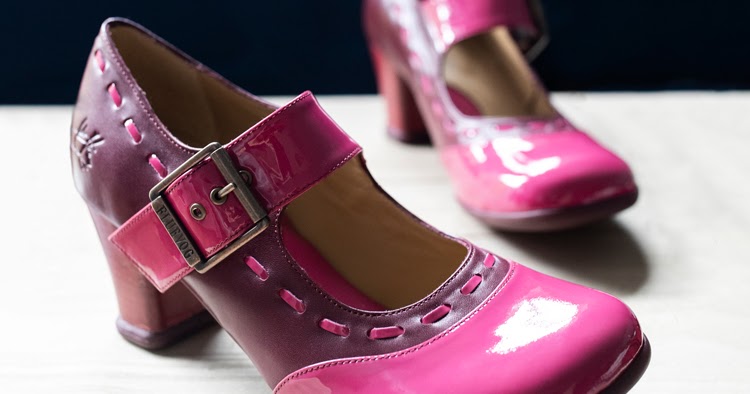 Nag on the Lake Shoppers crash Fluevog site during Nag on the Lake Shoppers crash Fluevog site during