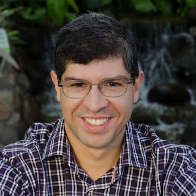 Oberlan Rossetim, autor de 'Cócegas na coceira', confidenciou sua poesia ao Recorte Lírico 6