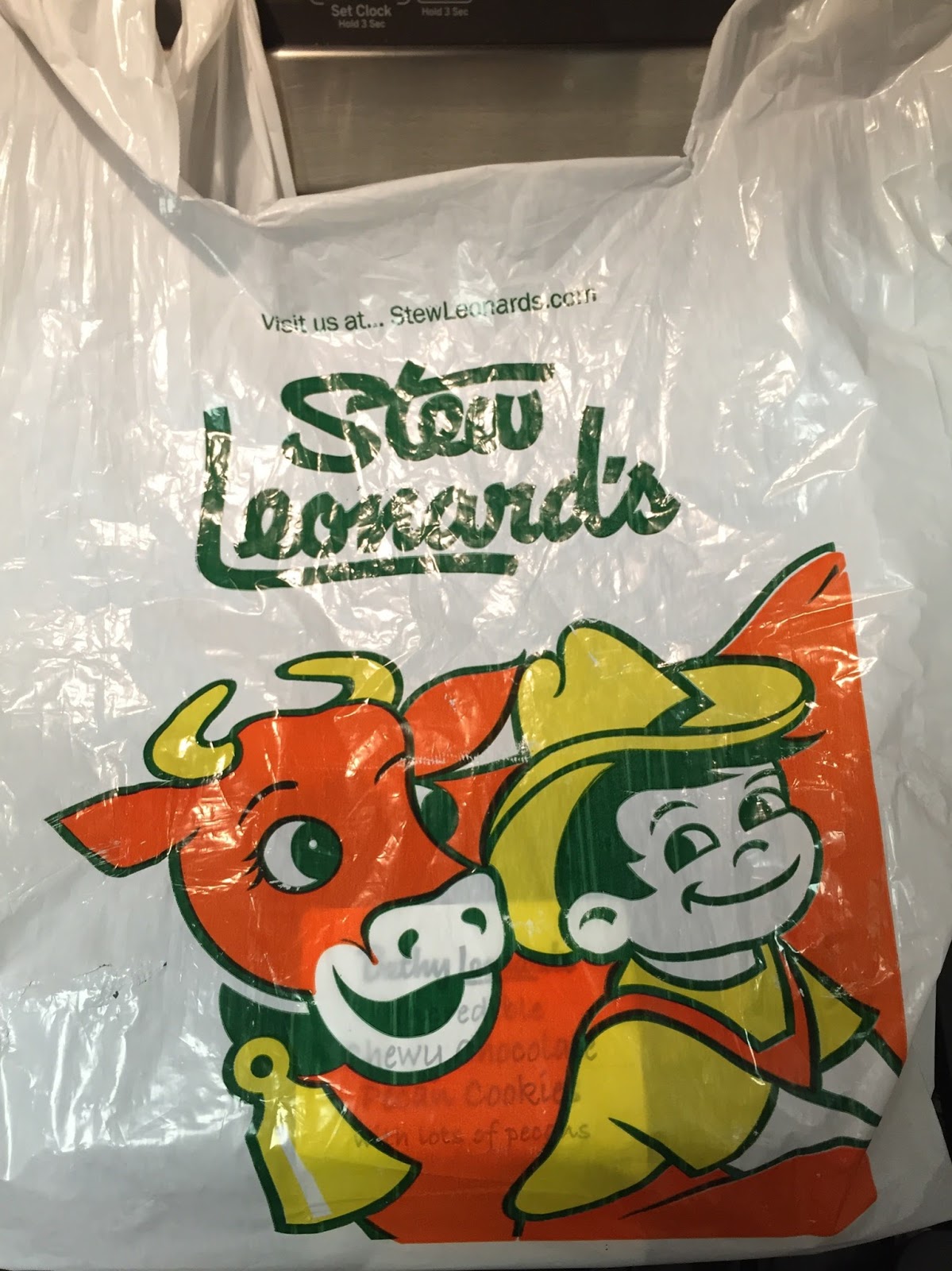 Rainbow Bagel From Stew Leonard's / ステューレナーズのレインボーベーグル I'm Made of