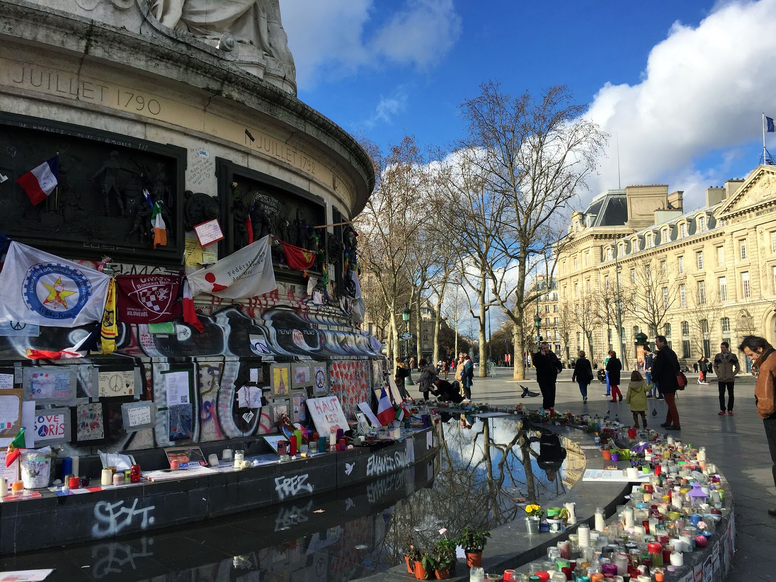 Paris BeauvaisTille airport BVA Low cost alternative Paris airport info guide