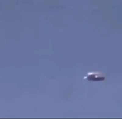 Mexico eye witness filming a real UFO.