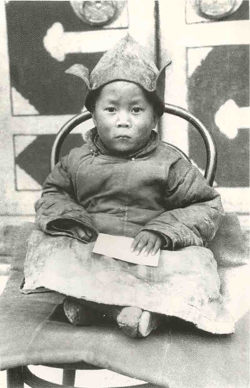 The young 14th Dalai Lama through old photographs  1935 1959 - 4