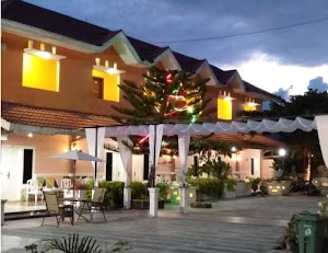 Berwisata ke Buol, Nginapnya di Surya Wisata Hotel aja