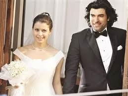 Engin Akyurek And Beren Saat Wedding Pics Celebrities