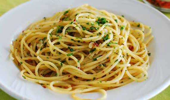 Il cappello del monsù: Spaghetti aglio, olio e peperoncino