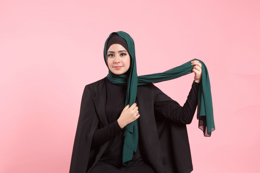 Tutorial Trend Hijab Pashmina Artis Cantik Risty Tagor | tutorial trend hijab pashmina artis cantik risty tagor Tutorial Trend Hijab Pashmina Artis Cantik Risty Tagor | tutorial trend hijab pashmina artis cantik risty tagor