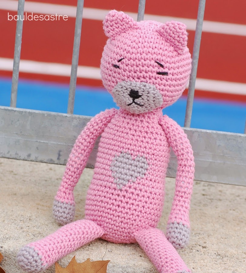 amineko con corazón