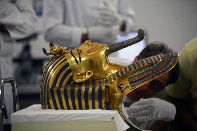 Маска Тутанхамона Это, пожалуй, самая известная вещь в музее, одном из главных туристических объектов Каира, который был построен в 1902 году и содержит древние египетские артефакты и мумии.