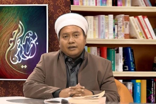 Soal Pindah Agama, Ustadz Fahmi Salim: Kalau Mau Kafir Jangan Setengah-setengah, Tak Perlu Sebar Undangan ke Publik