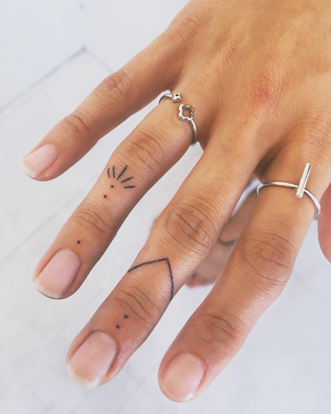 165+ Best Finger Tattoo Symbols and Meanings (2020