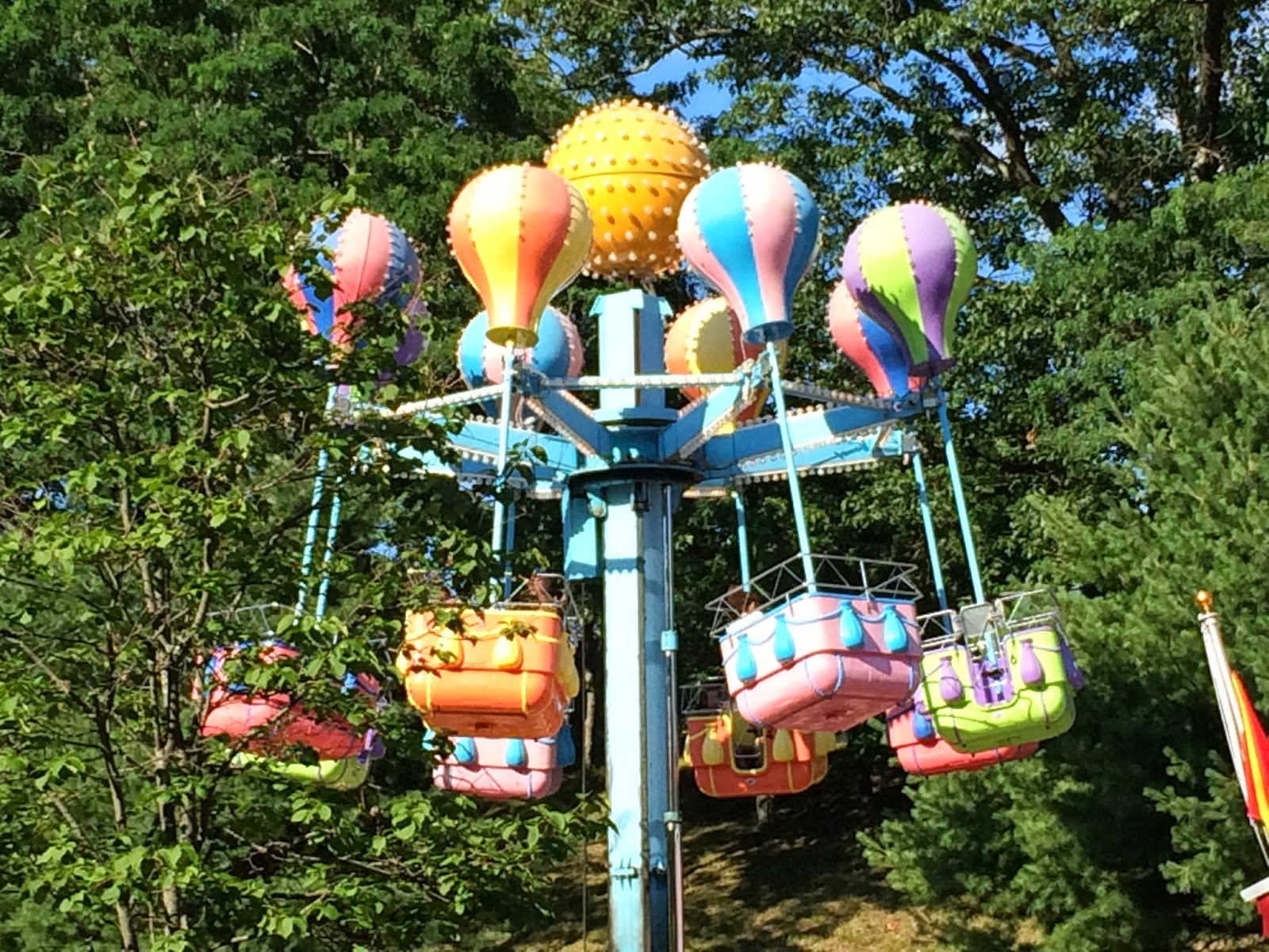 Lake Compounce 2014 - The Momma Diaries