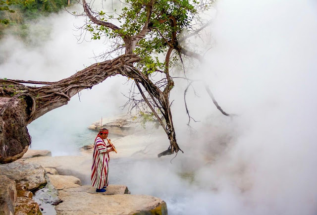 mysterious-boiling-water-in-peru-river-शनय टिमपिशका