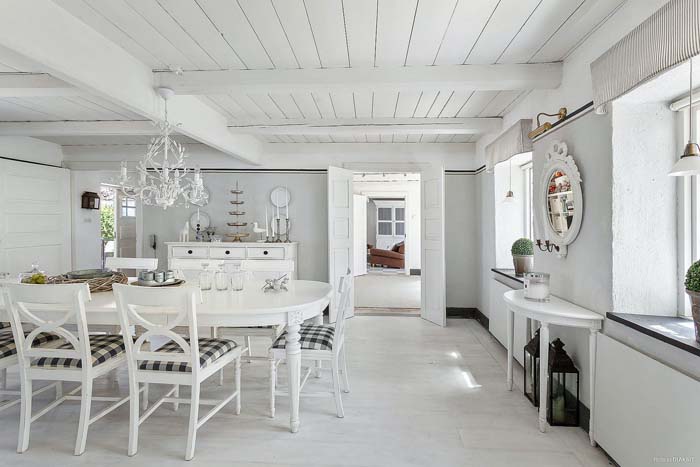 Valkoista ja romanttista