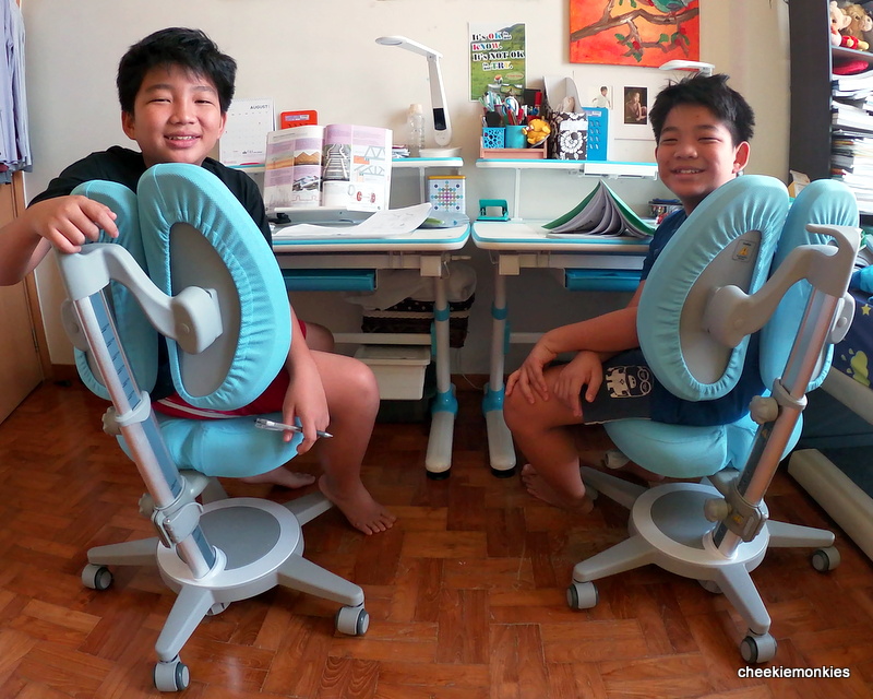 ergonomic kids study table