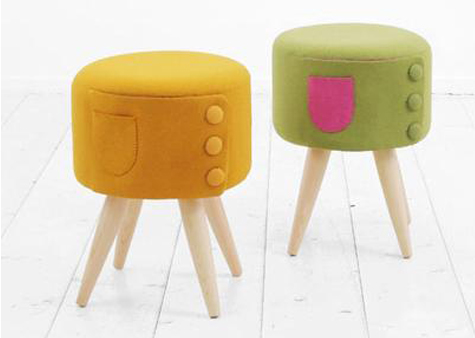 Funky Friday blog: Meubels met kleren...