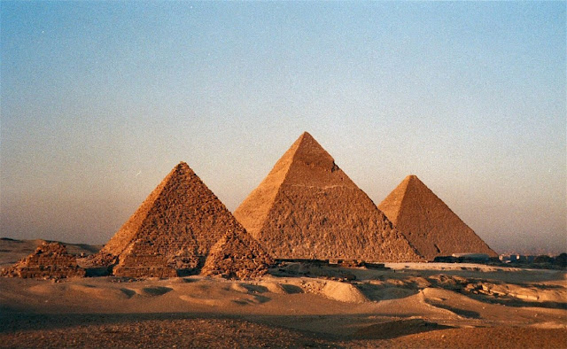 Пирамиды в Гизе. Фото: Bruno Girin,  Flickr/CC BY-SA 2.0