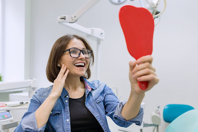 higiena jamy ustnej po wszczepieniu implantów zębów