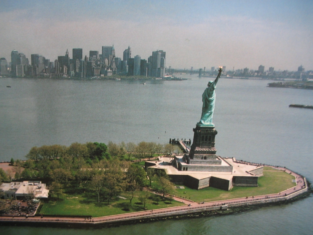 The Amazing World Statue of Liberty (Colossal Neoclassical Sculpture