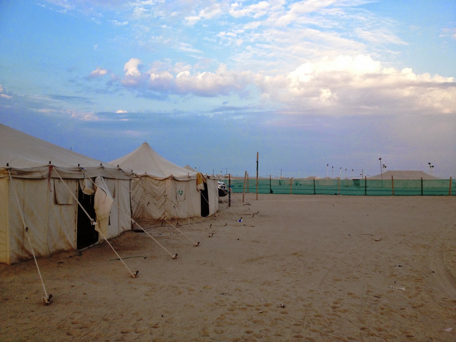 Desert Girl on Kuwait Camping War Begins