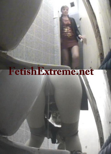 Pisshunters 4257-4296 (Voyeur spycam was installed in the public restroom for ladies)