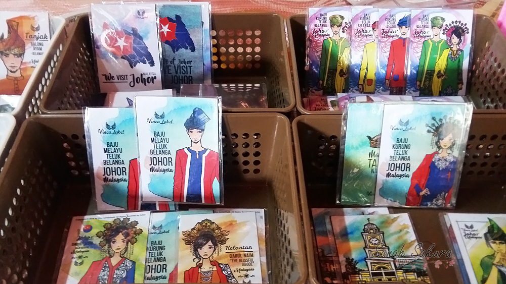 Cari Souvenirs Di Kompleks Kraf Johor Sunah Suka Sakura