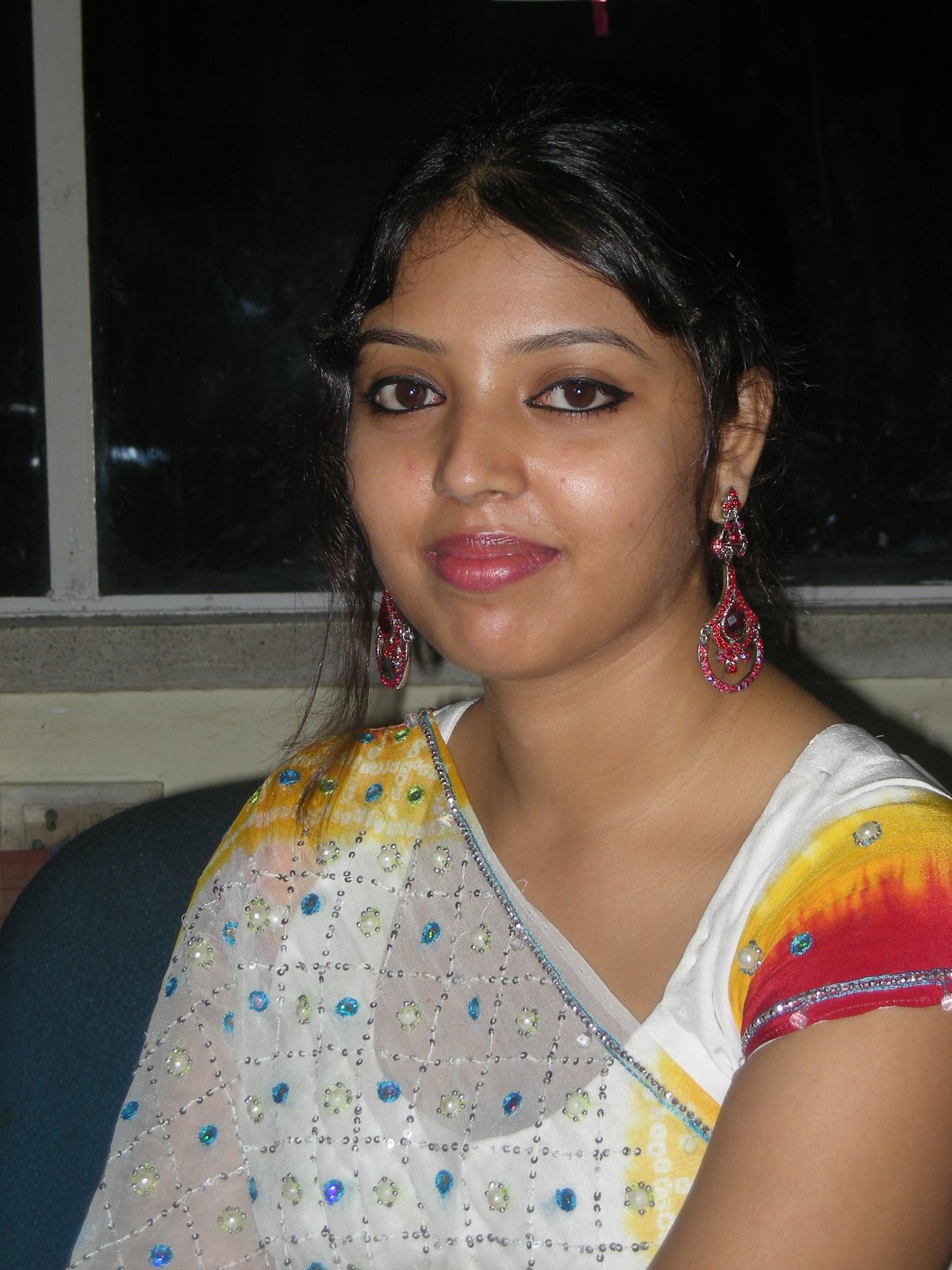 Decent Homely Kerala Girls Pictures 
