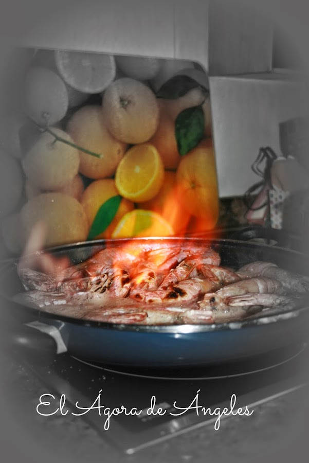 langostinos flambeados, marisco, navidad