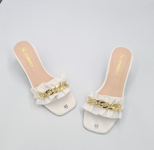 Gót Nơ Xích Thời Thượng