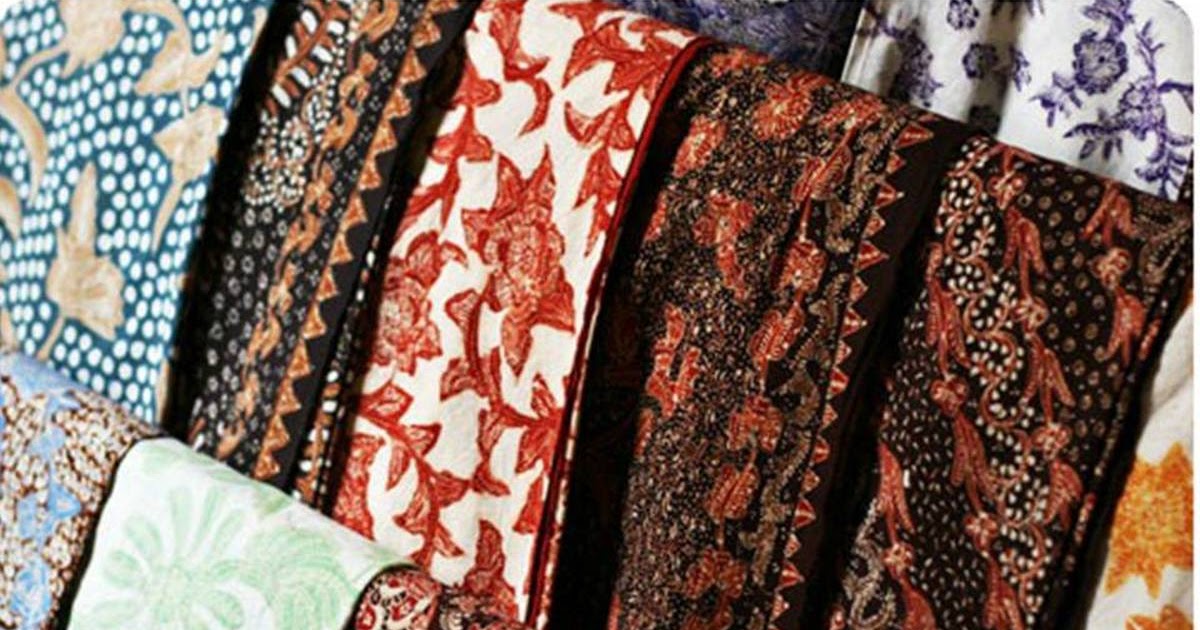 Ragam batik betawi yang berwarna cerah dan ciri khas motifnya menggambarkan