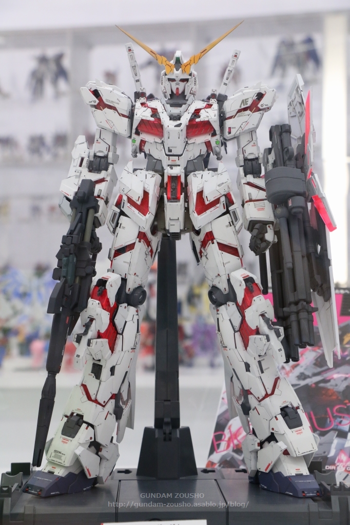 GUNDAM GUY PG 1/60 Unicorn Gundam by NAOKI On Display Gundam Front