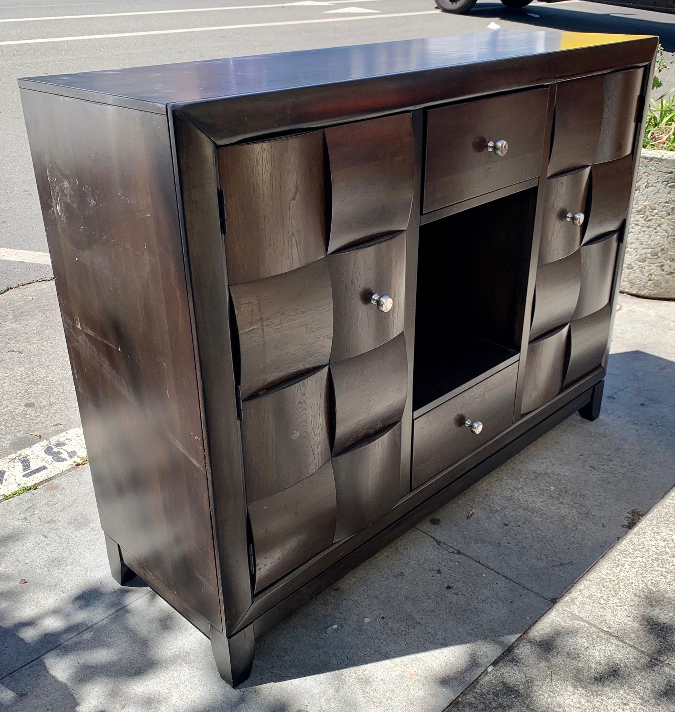 UHURU FURNITURE & COLLECTIBLES SOLD 105364 Basket Weave Motif Dresser