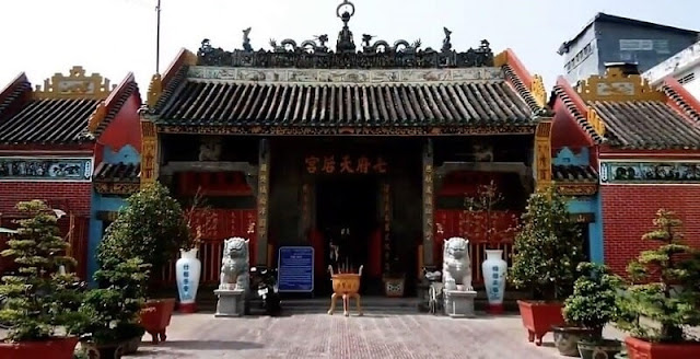 Kiến trúc bên ngoài chùa bà Thiên Hậu Sa Đéc