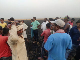 गरखा के सलहा कुदरबाधा में आग लगने से सैकड़ो एकड़ फसल जलकर राख गरखा के सलहा कुदरबाधा में आग लगने से सैकड़ो एकड़ फसल जलकर राख