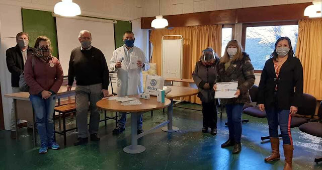 Donación del Club Rotario Balcarce El Club Rotario realizó una donación al Hospital "Fossati"