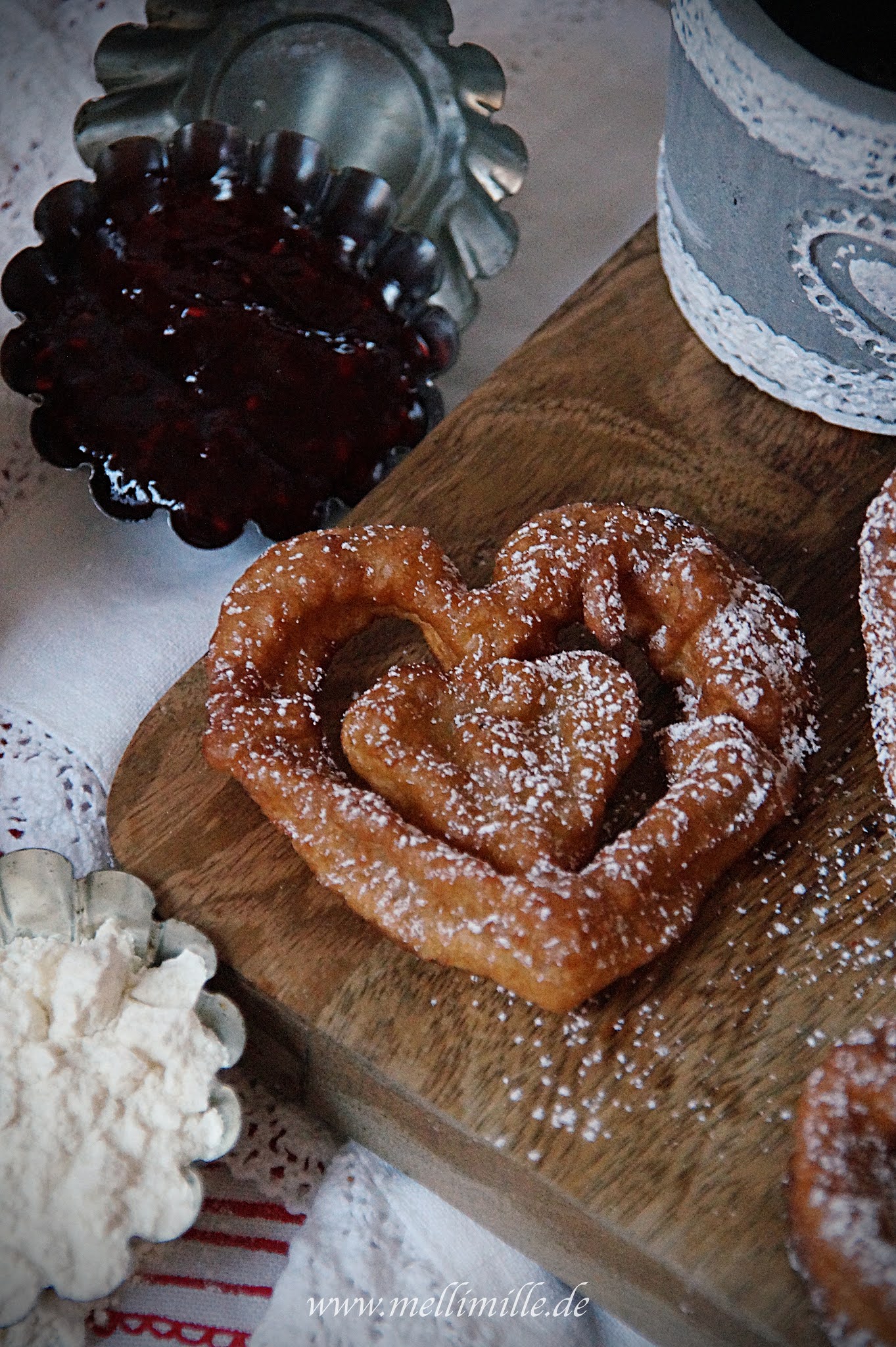 mellimille: Rosettenwaffeln / Rosenküchle / Rosetbakkeiser (norwegisch ...