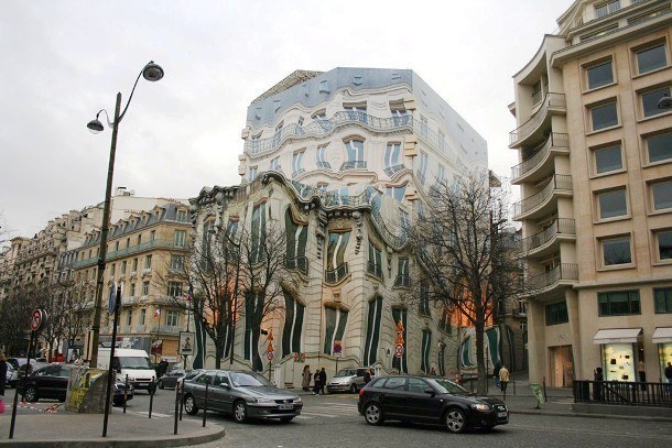 صور غريبة - صفحة 24 18-Melting-Building-Paris-610x407