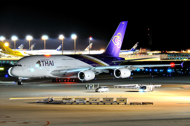Thai Airways A380-800 Night Taxiing