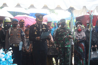 Berikan Penghormatan terakhir, Kapolres Pangkep Pimpin upacara pemakaman Iptu Hasanuddin