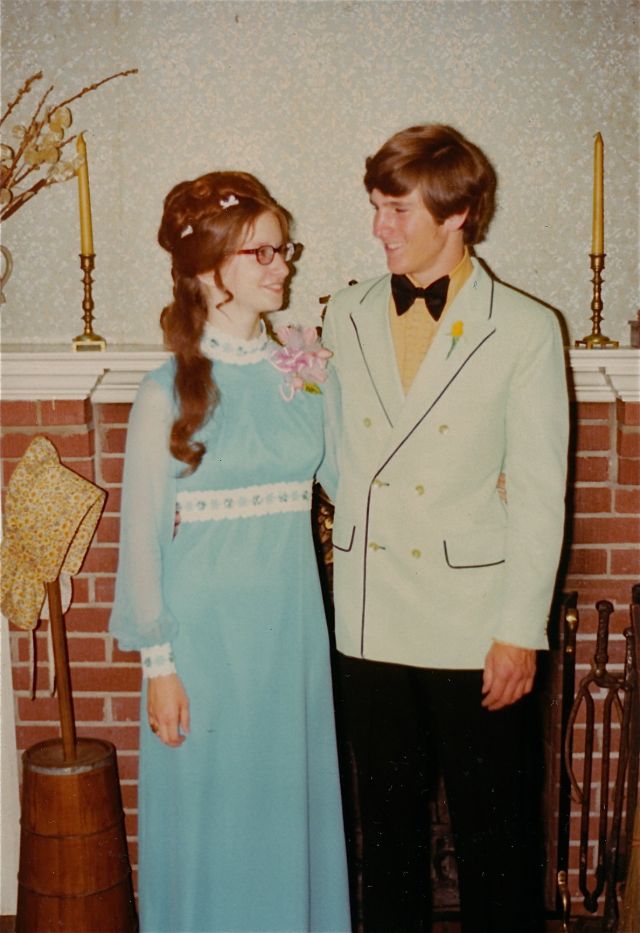40 Cool Pics of the '70s Prom Couples ~ Vintage Everyday
