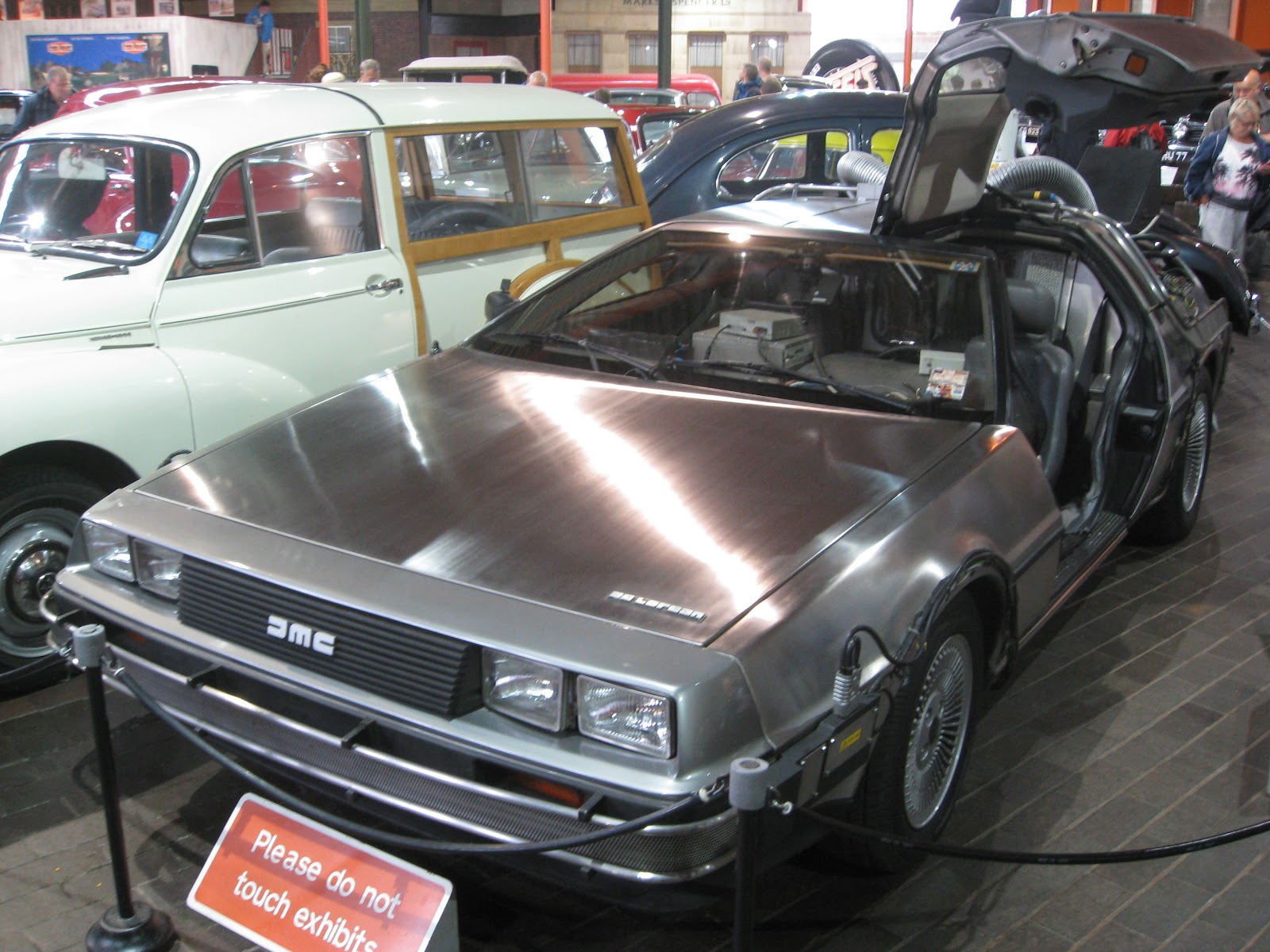 Delorean марка машины