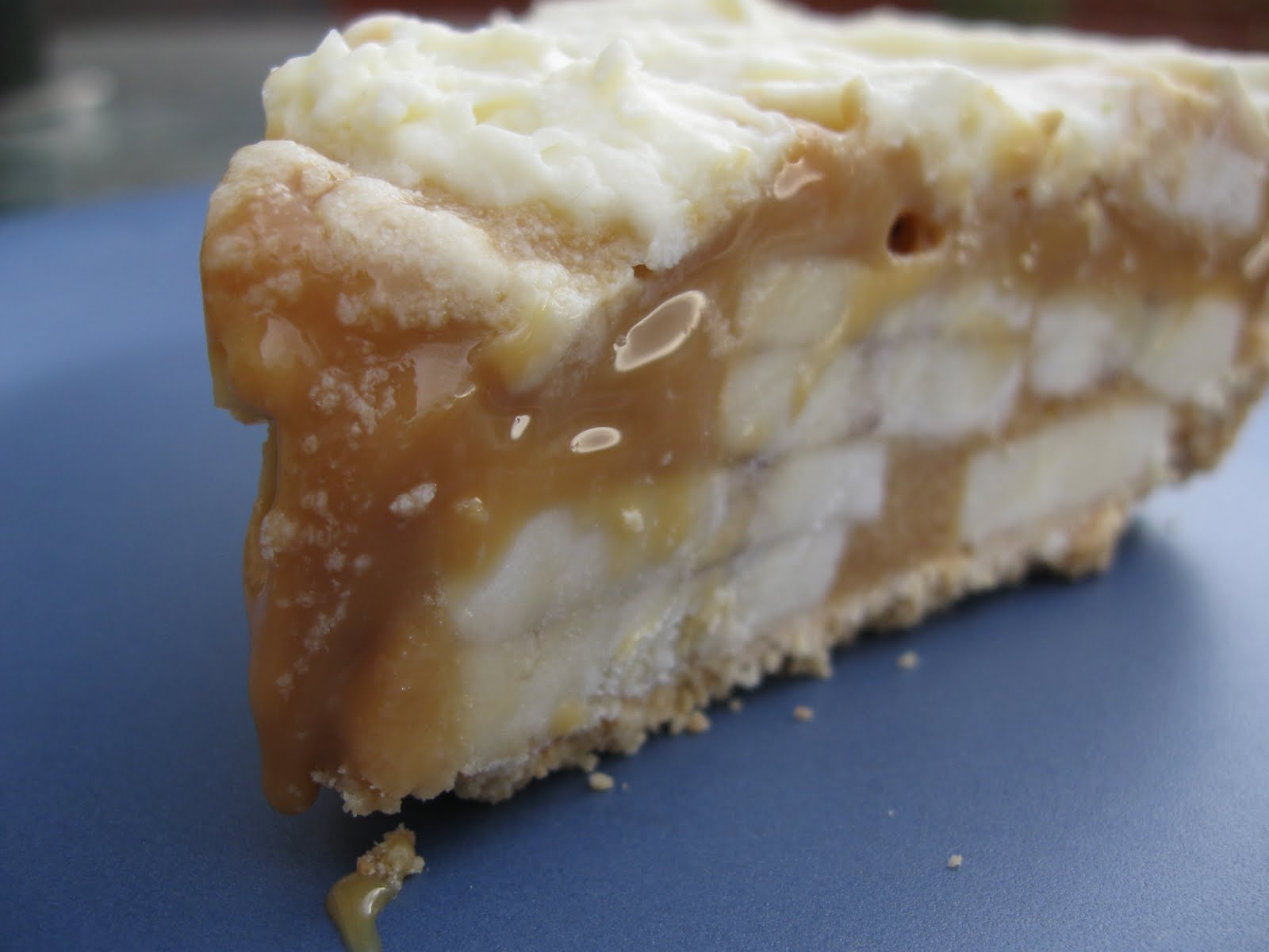 Vikki's Dinner and a Treat: Banana Caramel PIe