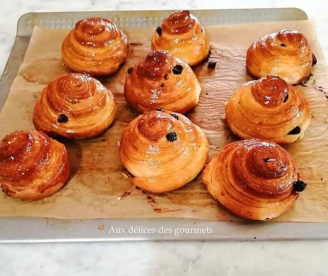 PETITS PAINS AUX RAISINS