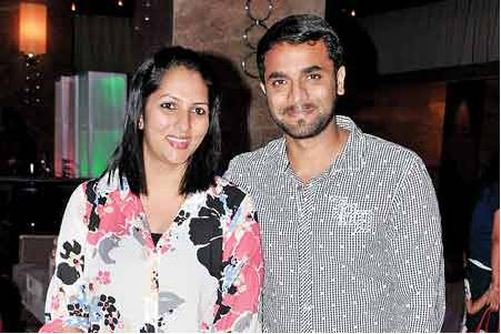 Sriimurali celebrated his wedding anniversary